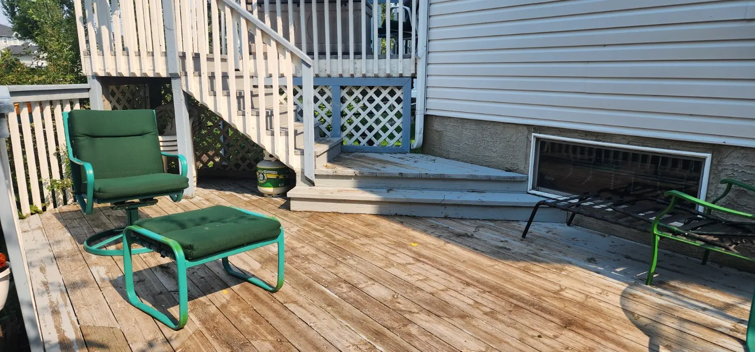 Weathered wood deck before restoration in Calgary by White5